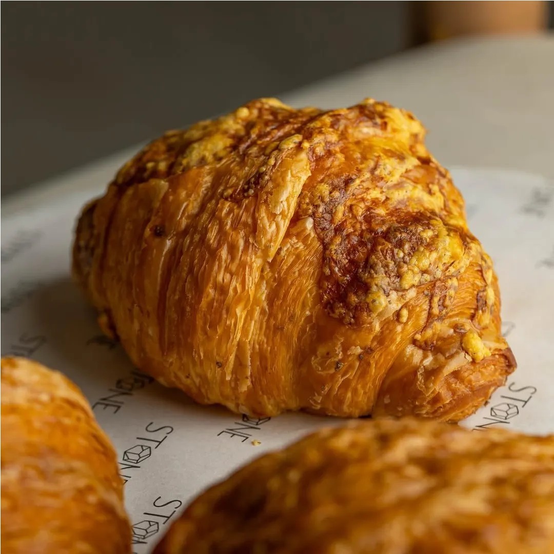 Menu cheese croissant
