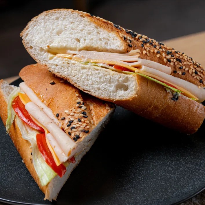 Menu turkey and cheese with tomato sandwich